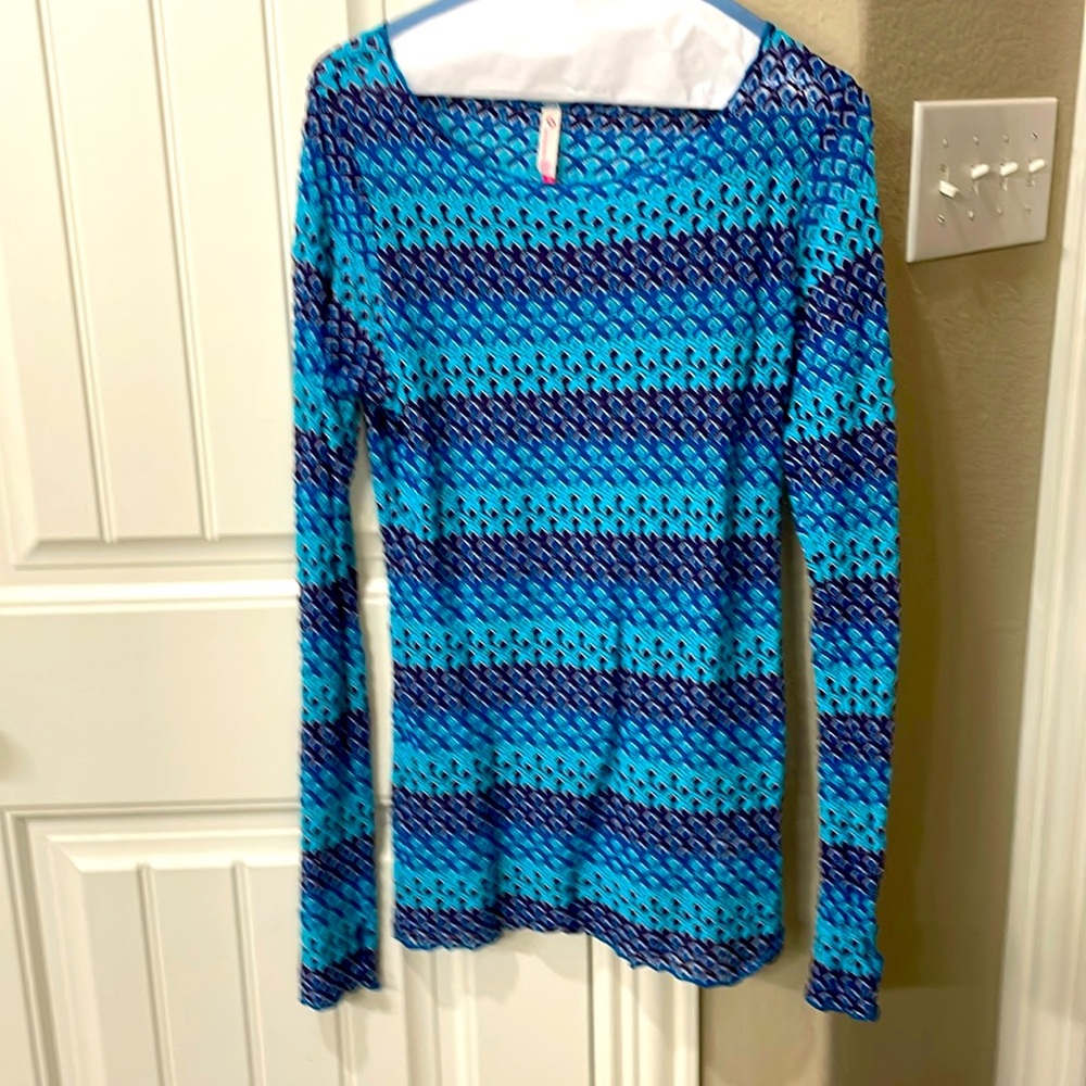 Moving Comfort workout shirt